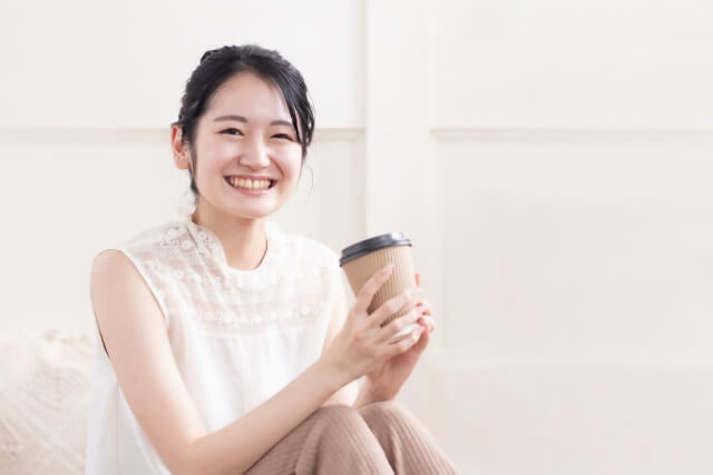 目元をケアする年代別のマッサージ方法まとめ